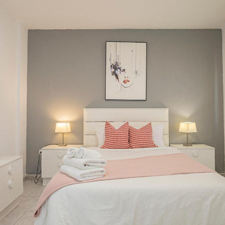 Perfect Getaway In Triana - 15M Walk Giralda Apartment Sevilla Bagian luar foto